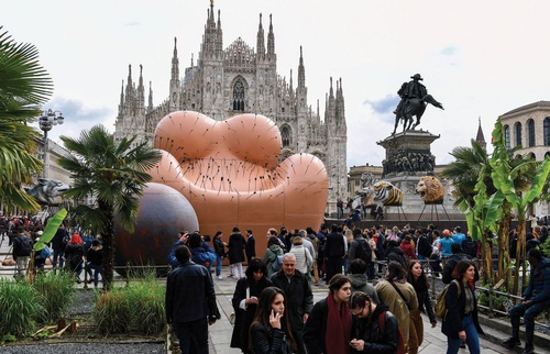 Gaetano Pesce's anti-patriarchy sculpture angers feminists